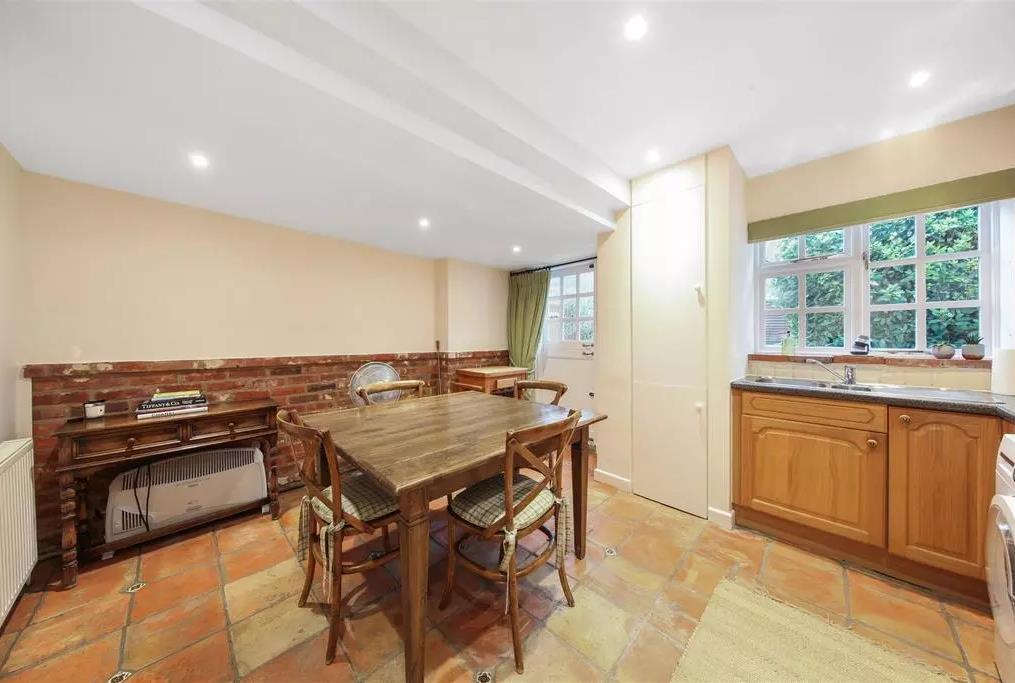 Hendon Park Cottages, Mill Hill, NW7, Mill Hill